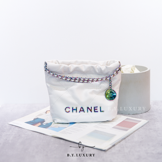 閑置品 CHANEL 22 mini VIP 24C 限量款 白色 小牛皮 幻彩 彩虹金屬