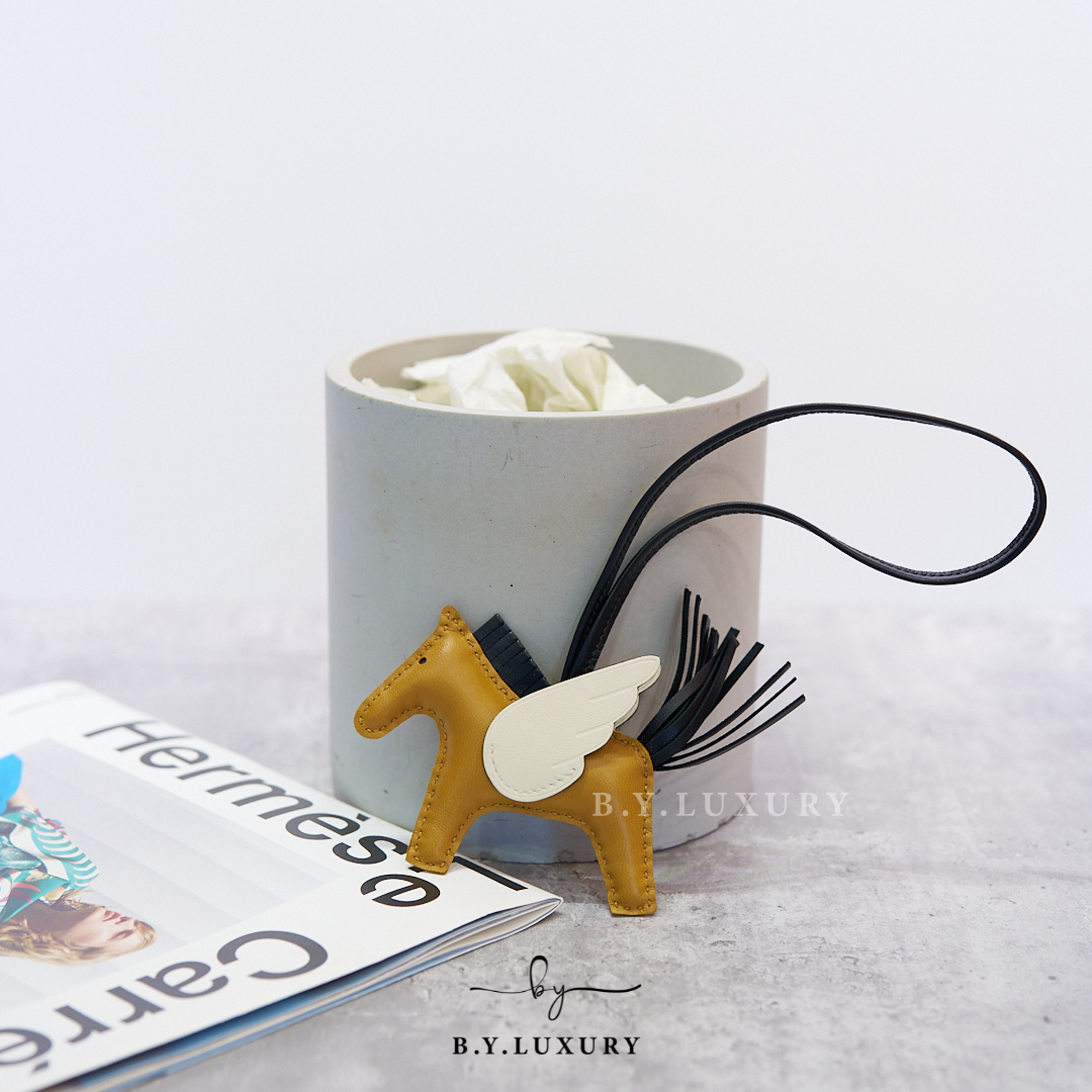 全新現貨 HERMES HERMES Rodeo Pegase PM 芝麻色/黑色/奶油白