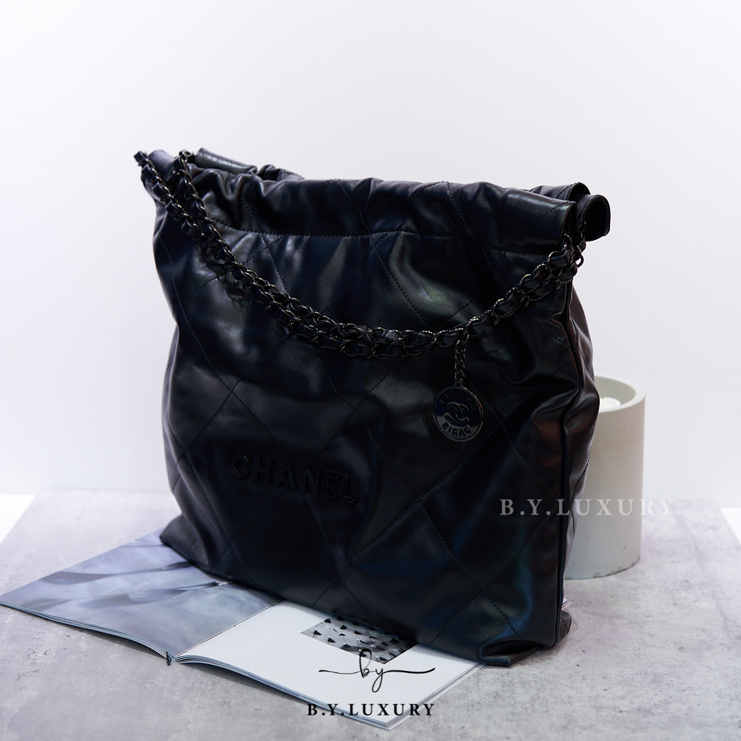 閑置品 CHANEL 22 Medium Shiny Calfskin So Black AS3261