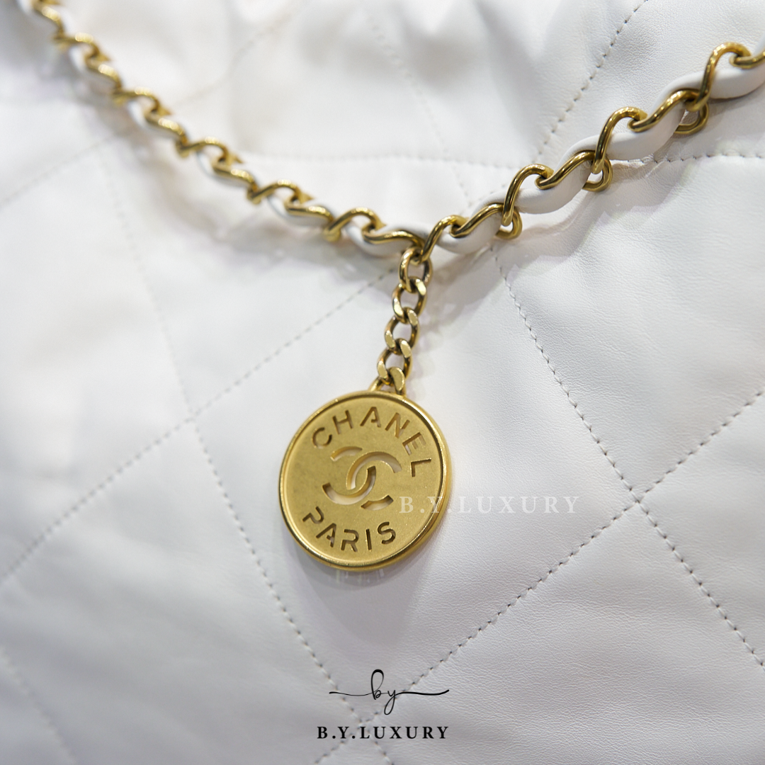 閑置品 CHANEL 22 Medium Shiny Calfskin White AS3261