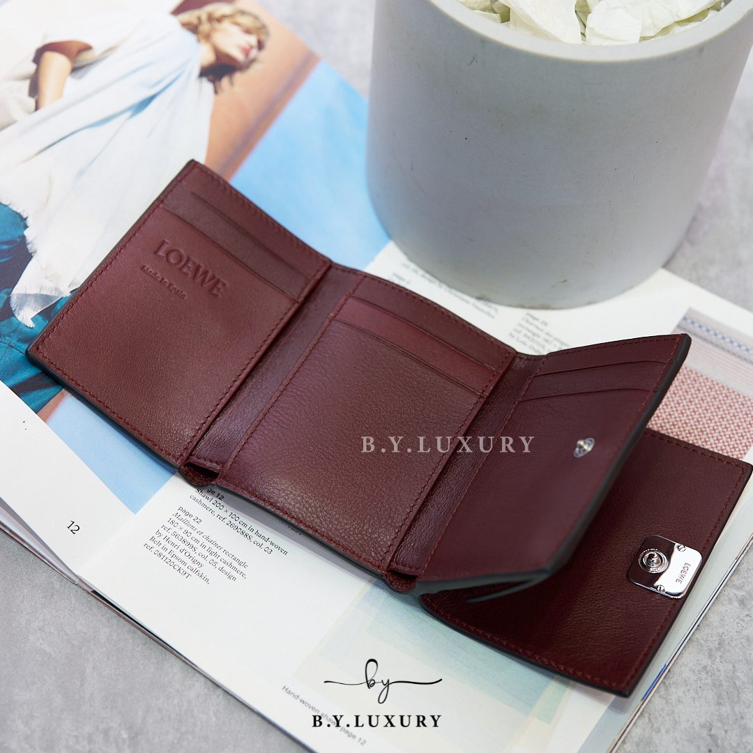 閑置品 LOEWE Anagram trifold wallet in shiny nappa calfskin