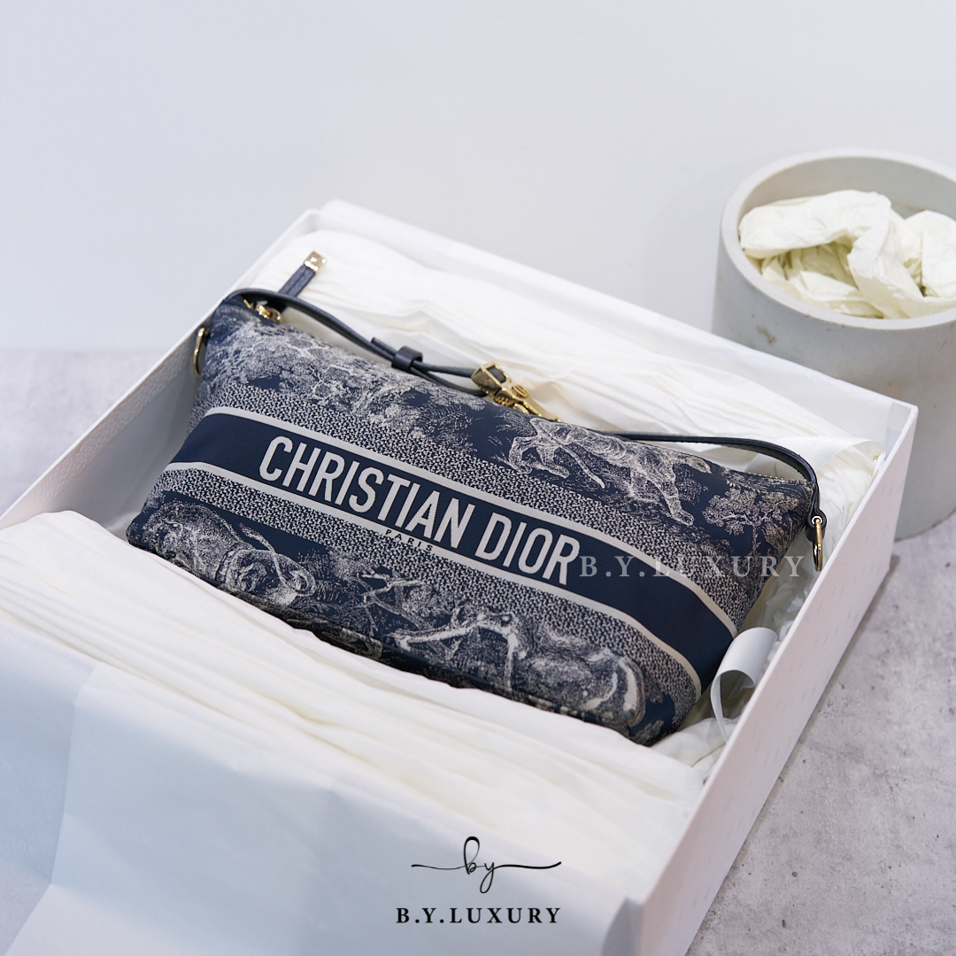 閑置品 DIOR Diortravel Nomad Pouch Canva