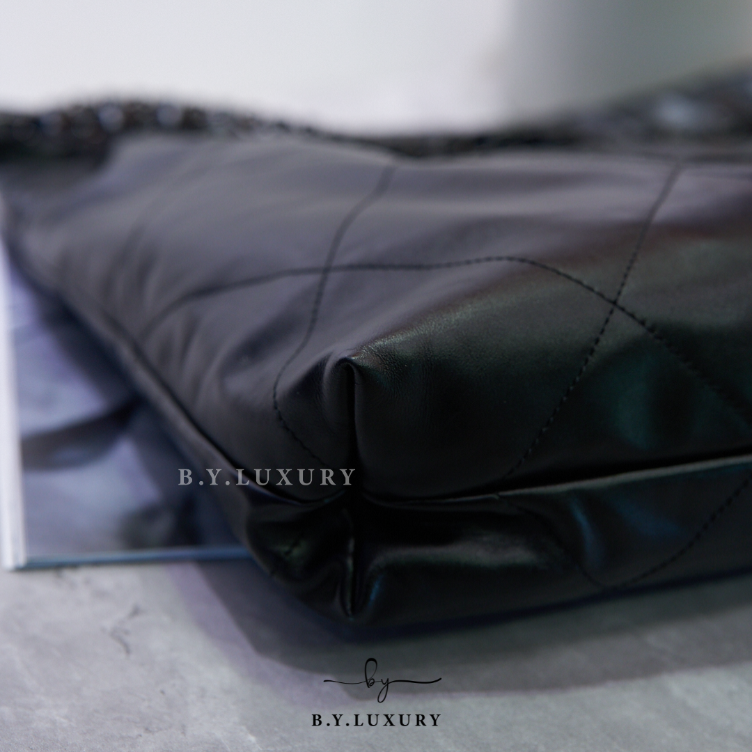 閑置品 CHANEL 22 Medium Shiny Calfskin So Black AS3261