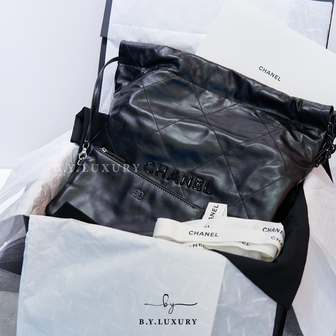 全新現貨 CHANEL 22 Small Shiny Calfskin So Black AS3260