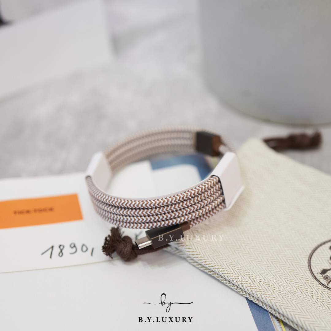 全新現貨 HERMES Volt'H Maxi Power Bank Charger Swift 橙色 充電器