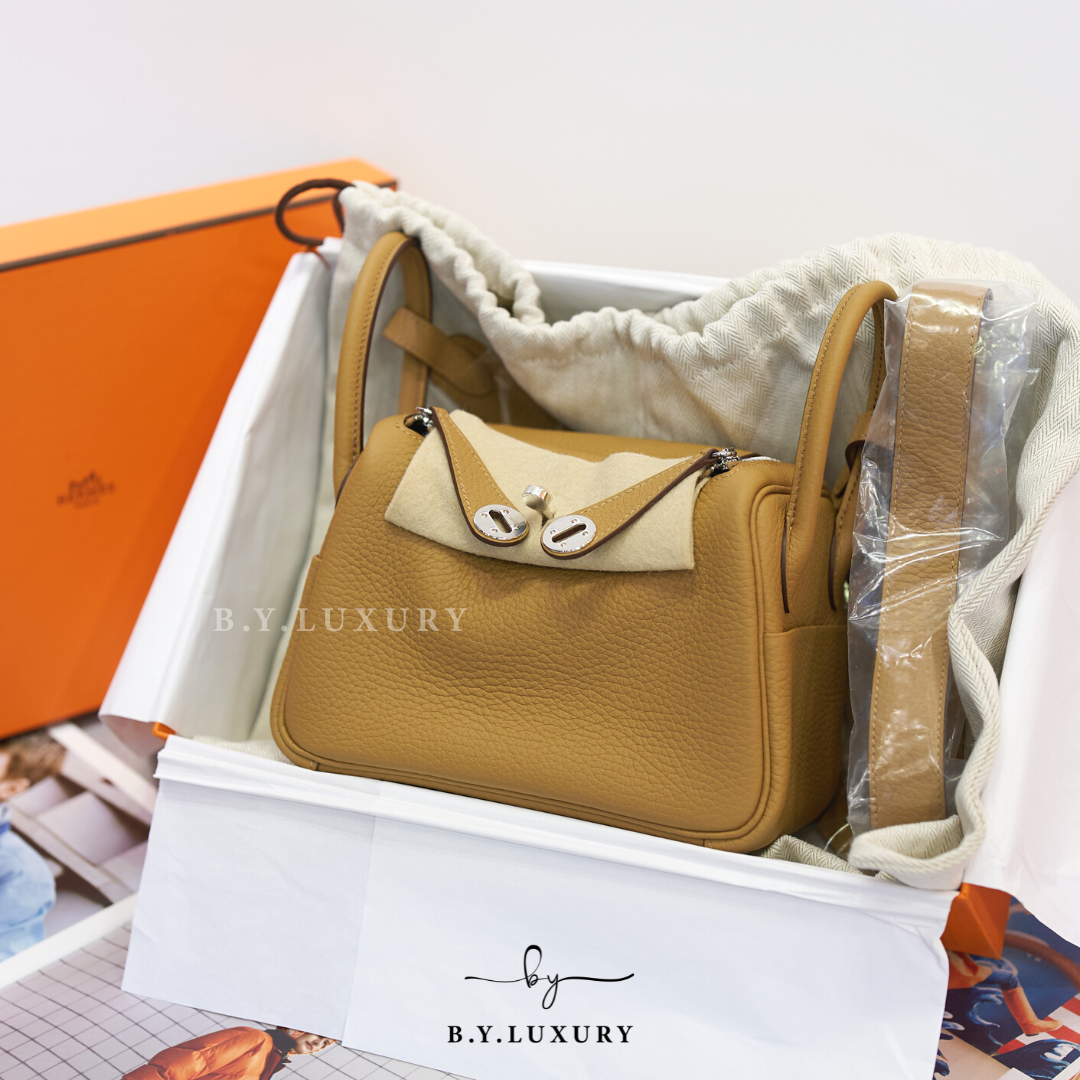 全新現貨 HERMES Mini Lindy TC 4B 餅乾色 銀扣
