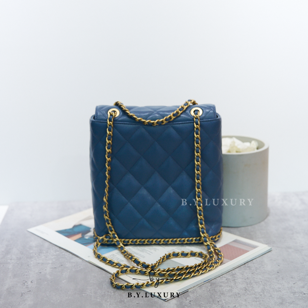 閑置品 CHANEL Camellia Chain Square Backpack Lambskin Blue GHW