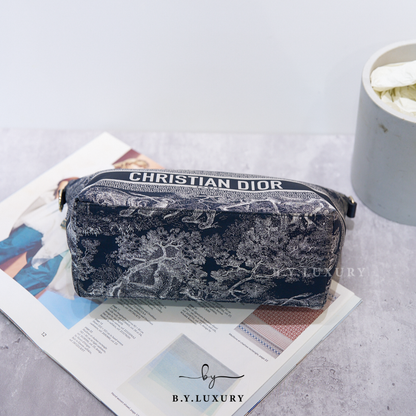 閑置品 DIOR Diortravel Nomad Pouch Canva